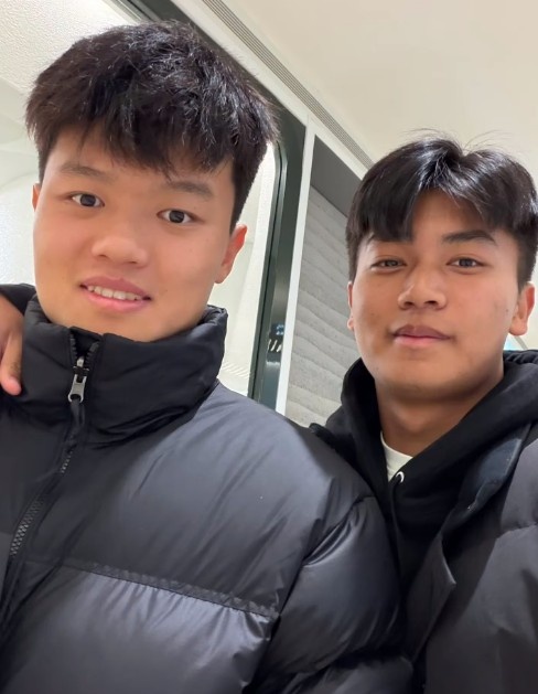 世界杯手机客户端-蒯纪闻晒与杨希合照：欢迎新队友、老朋友